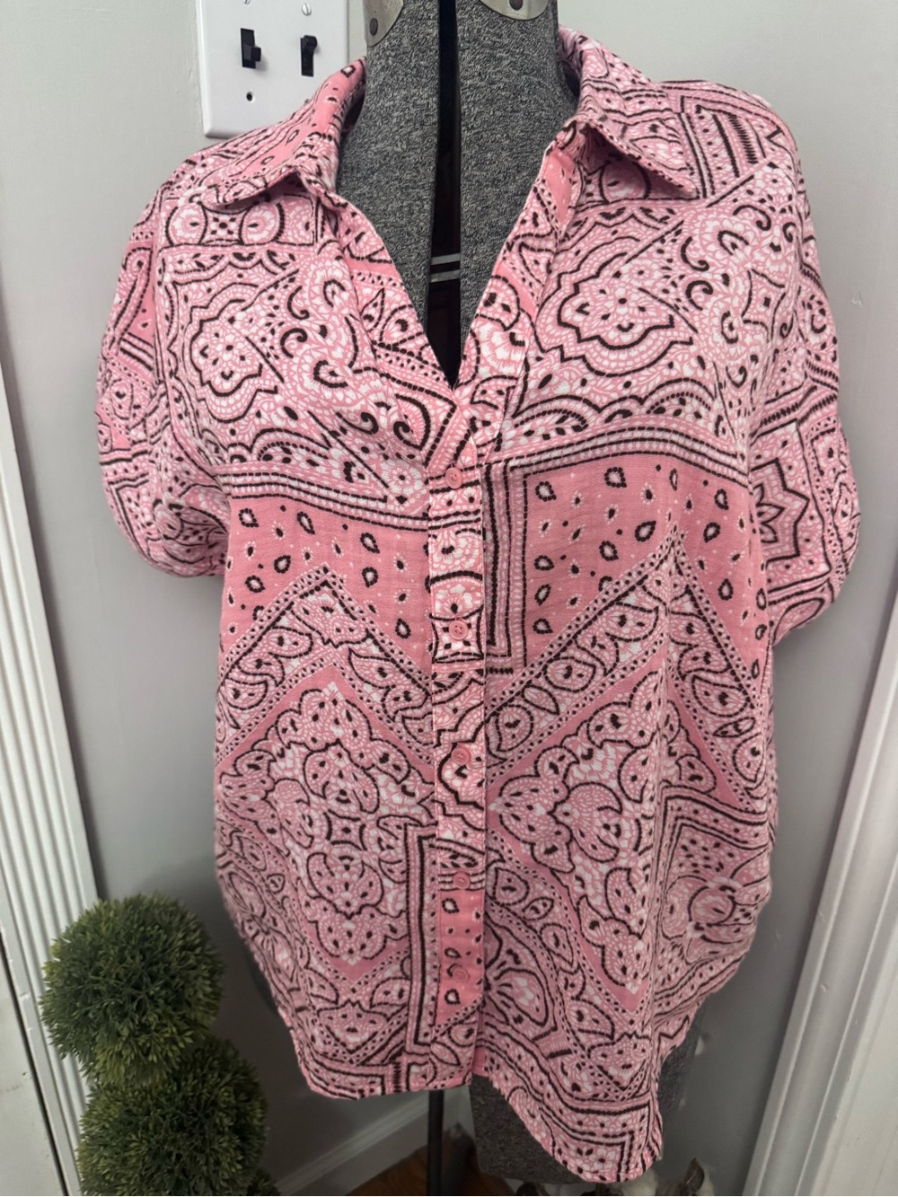 Nautica Pink Bandana Print Short-Sleeve Button-Up Shirt Large